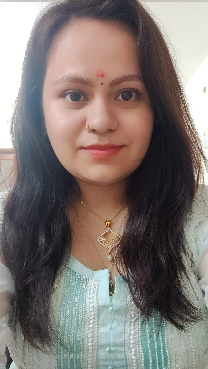 Aakriti in a supplied portrait